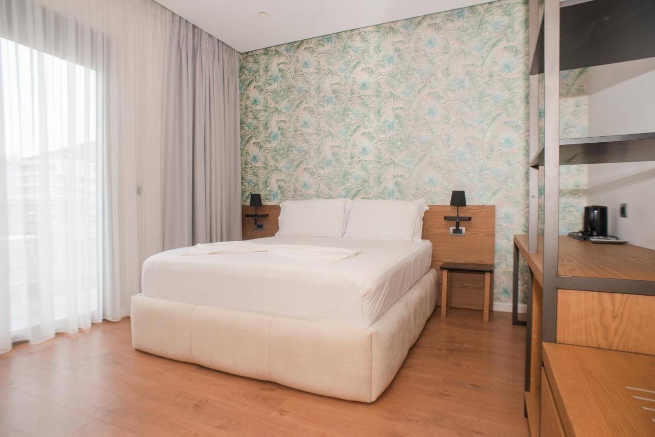 Residence Saranda International Ngoại thất bức ảnh