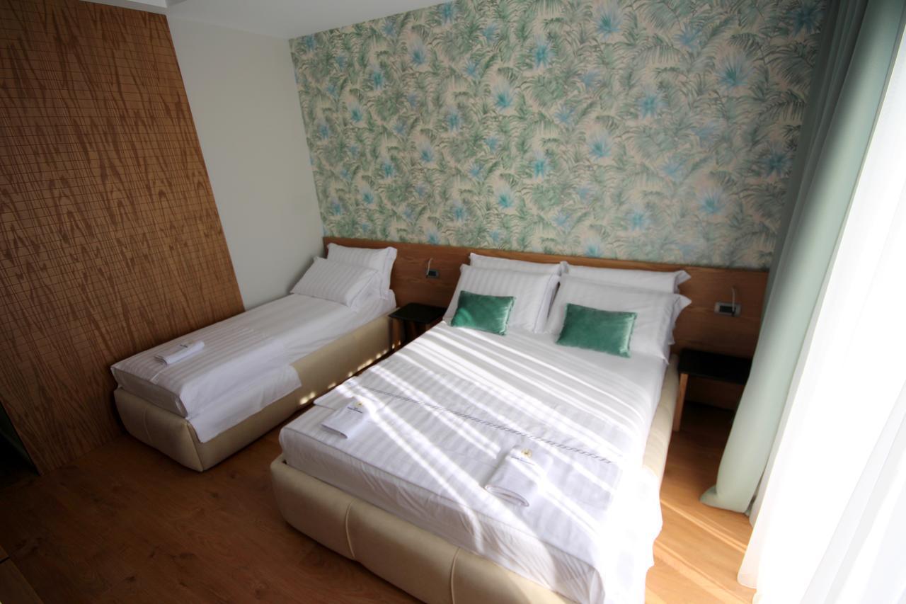 Residence Saranda International Ngoại thất bức ảnh